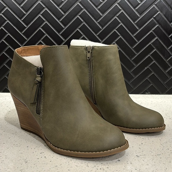Report Shoes - Report Olive Green Heeled Wedge Bootie, Size 7